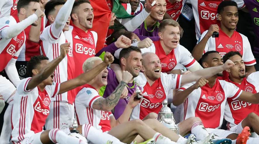 Ajax đặc biệt chú trọng vào việc rèn luyện kỹ năng cá nhân