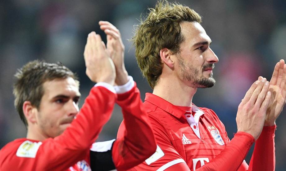 Bộ ba hậu vệ gọi tên Philipp Lahm, Franz Beckenbauer và Mats Hummels